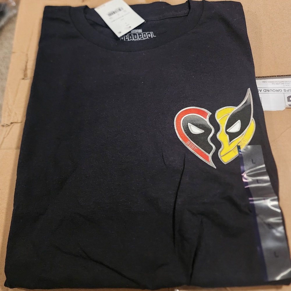 Marvel Black and Red Short Sleeve Tee with Iconic Design Size XL